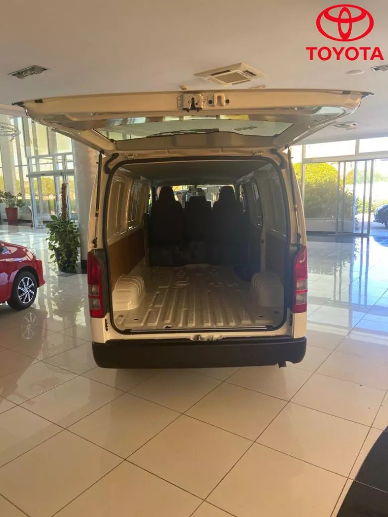 Toyota Hiace Van 3.0 L Diesel