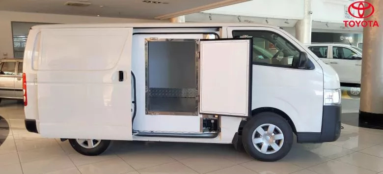 Toyota Hiace Van 3.0 L Diesel