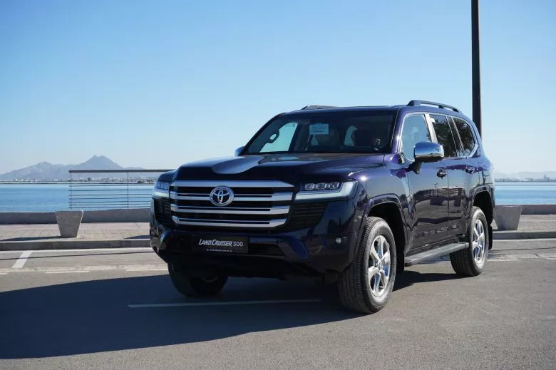 Toyota Land Cruiser 300 3.3 L V6 Bi-Turbo Diesel 4WD VX