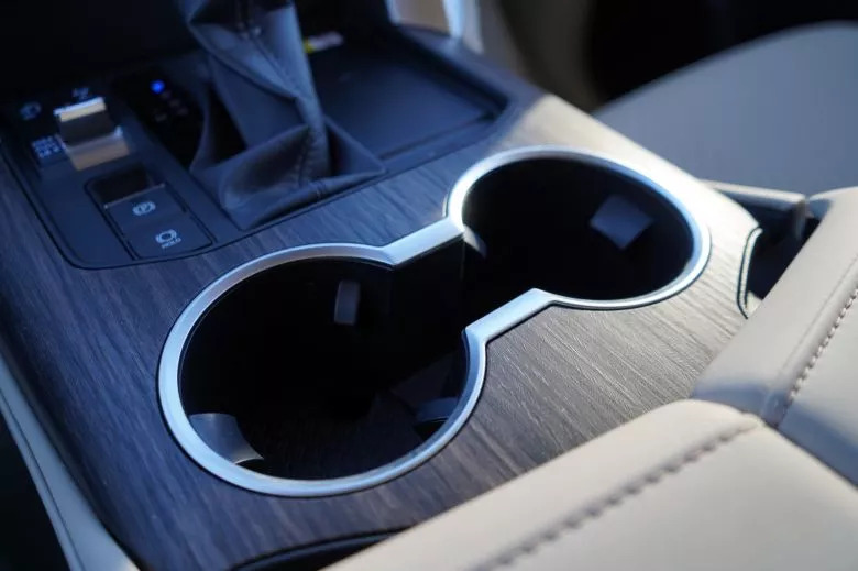 Toyota Land Cruiser 300 3.3 L V6 Bi-Turbo Diesel 4WD VX