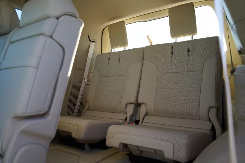 Toyota Land Cruiser 300 3.3 L V6 Bi-Turbo Diesel 4WD VX