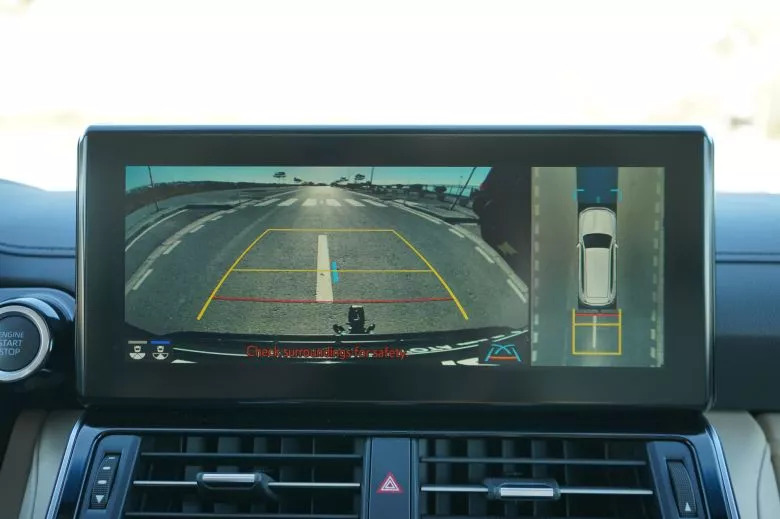 Toyota Land Cruiser 300 3.3 L V6 Bi-Turbo Diesel 4WD VX