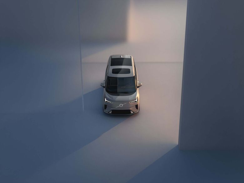 Volvo EM90