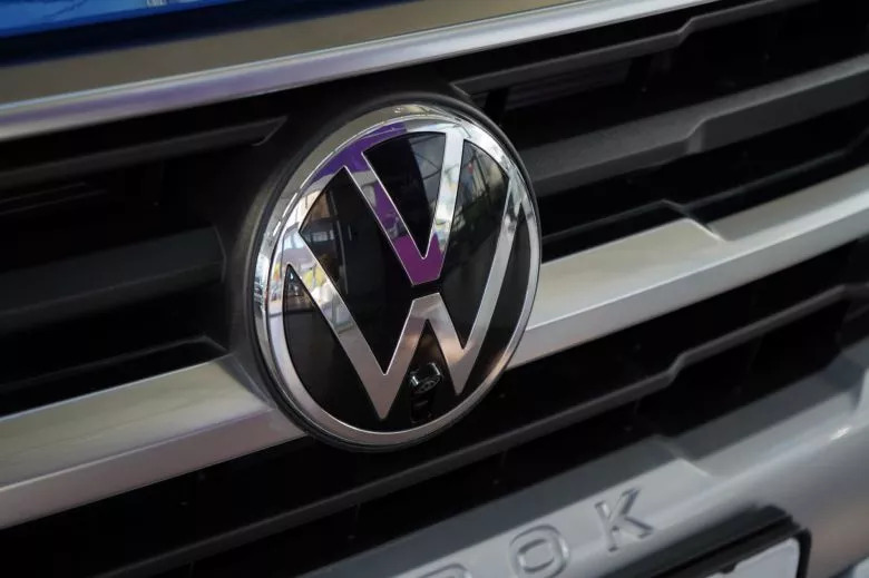 Volkswagen Amarok 2.0 L TDI 4x4 BVA Aventura Double Cabine