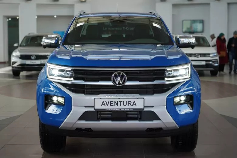 Volkswagen Amarok 2.0 L TDI 4x4 BVA Aventura Double Cabine