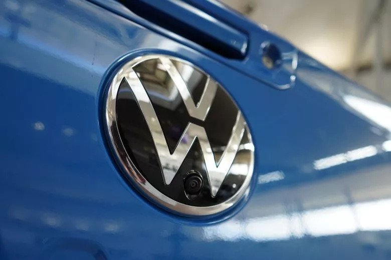 Volkswagen Amarok 2.0 L TDI 4x4 BVA Aventura Double Cabine