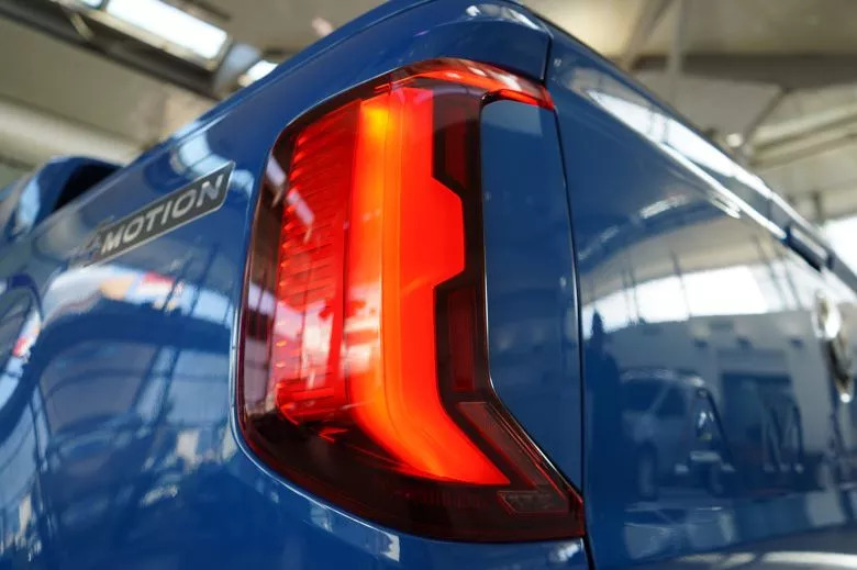 Volkswagen Amarok 2.0 L TDI 4x4 BVA Aventura Double Cabine