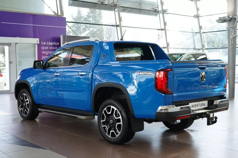 Volkswagen Amarok 2.0 L TDI 4x4 BVA Aventura Double Cabine