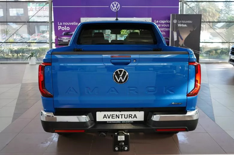 Volkswagen Amarok 2.0 L TDI 4x4 BVA Aventura Double Cabine