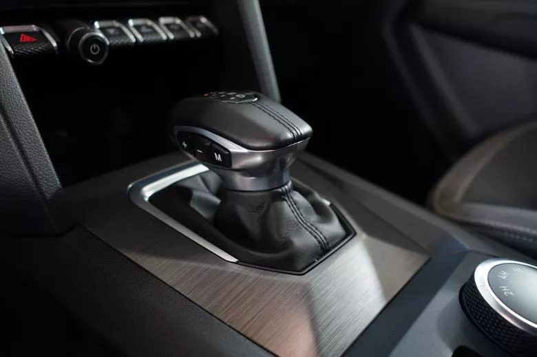 Volkswagen Amarok 2.0 L TDI 4x4 BVA Aventura Double Cabine