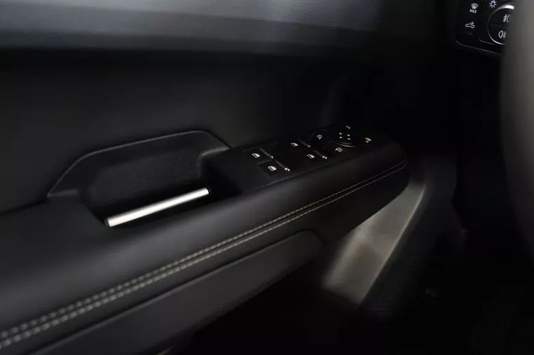 Volkswagen Amarok 2.0 L TDI 4x4 BVA Aventura Double Cabine