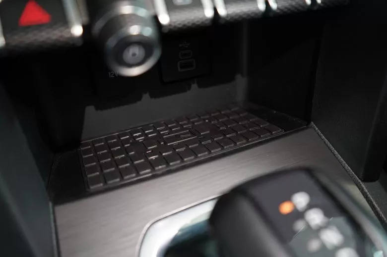 Volkswagen Amarok 2.0 L TDI 4x4 BVA Aventura Double Cabine