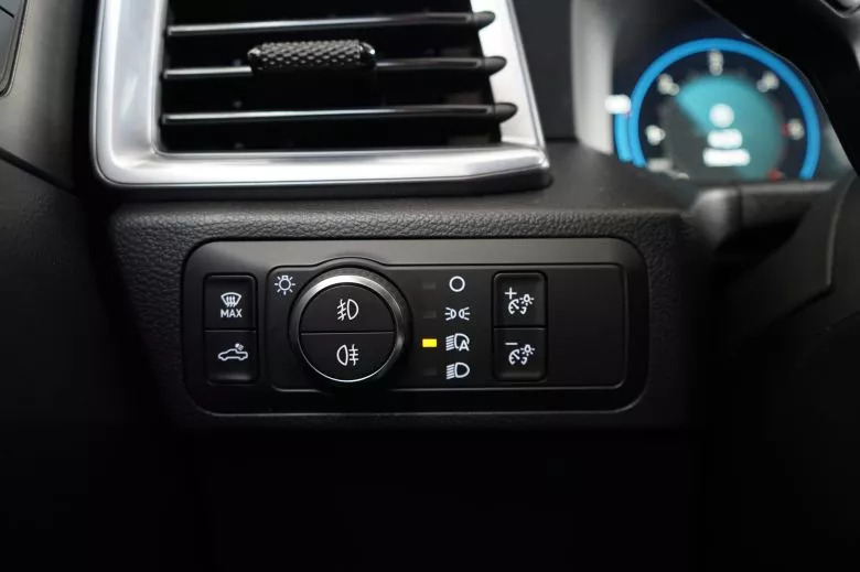 Volkswagen Amarok 2.0 L TDI 4x4 BVA Aventura Double Cabine