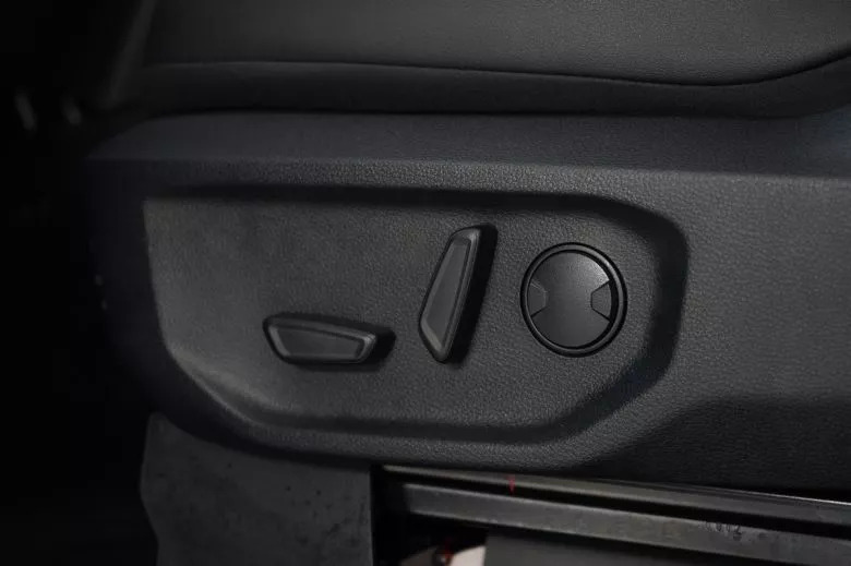 Volkswagen Amarok 2.0 L TDI 4x4 BVA Aventura Double Cabine