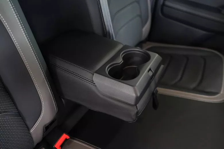 Volkswagen Amarok 2.0 L TDI 4x4 BVA Aventura Double Cabine