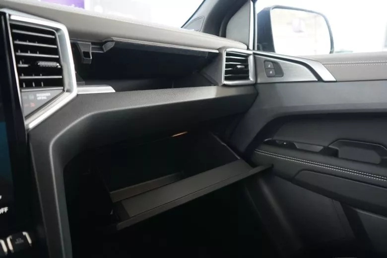 Volkswagen Amarok 2.0 L TDI 4x4 BVA Aventura Double Cabine