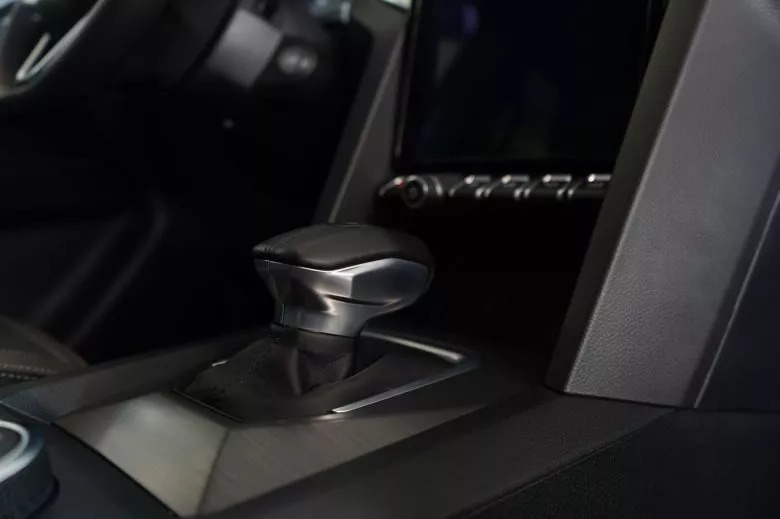 Volkswagen Amarok 2.0 L TDI 4x4 BVA Aventura Double Cabine