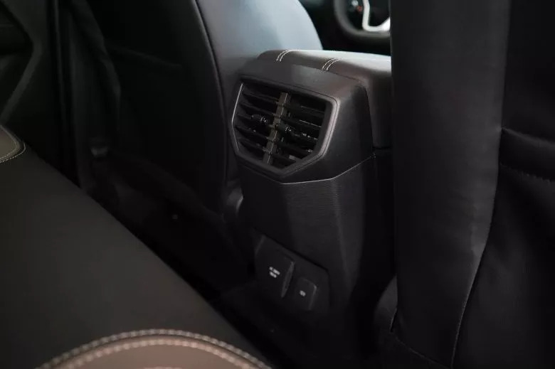 Volkswagen Amarok 2.0 L TDI 4x4 BVA Aventura Double Cabine