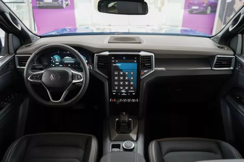 Volkswagen Amarok 2.0 L TDI 4x4 BVA Aventura Double Cabine