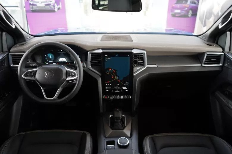 Volkswagen Amarok 2.0 L TDI 4x4 BVA Aventura Double Cabine