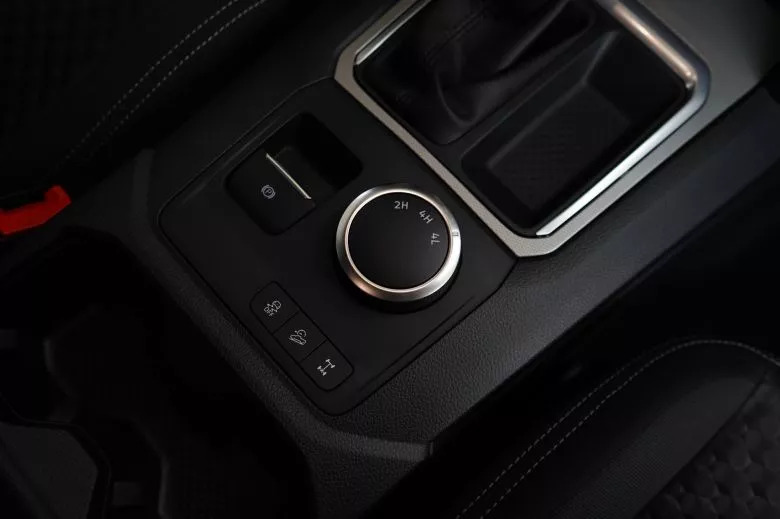 Volkswagen Amarok 2.0 L TDI 4x4 BVA Life Double Cabine