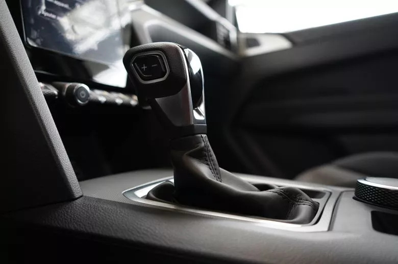 Volkswagen Amarok 2.0 L TDI 4x4 BVA Life Double Cabine