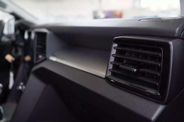 Volkswagen Amarok 2.0 L TDI 4x4 BVA Life Double Cabine