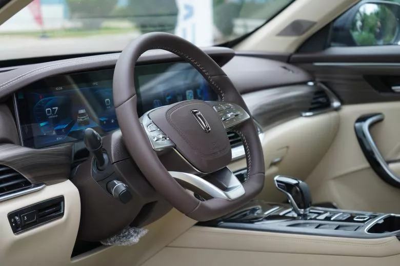 Bestune T77 Pro 1.5 l  Premium BVA