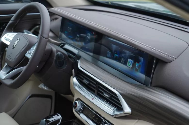 Bestune T77 Pro 1.5 l  Premium BVA