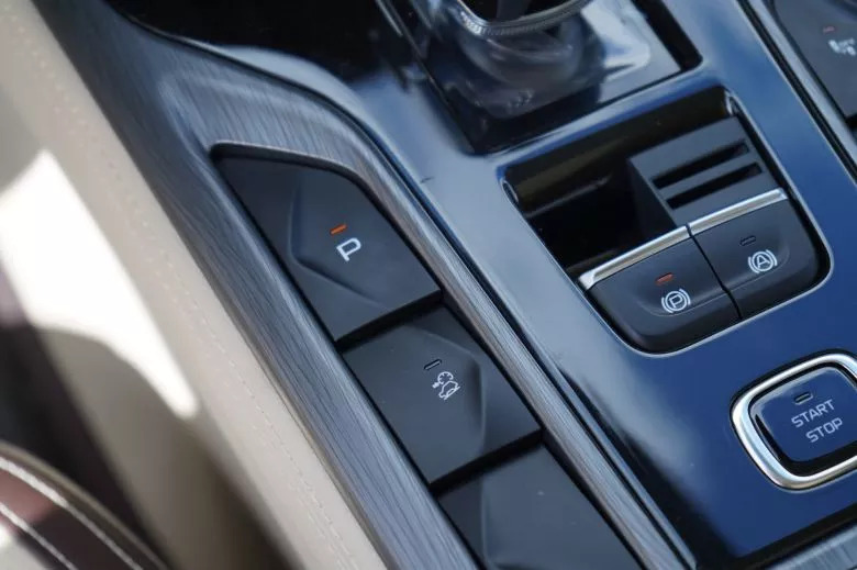 Bestune T77 Pro 1.5 l  Premium BVA