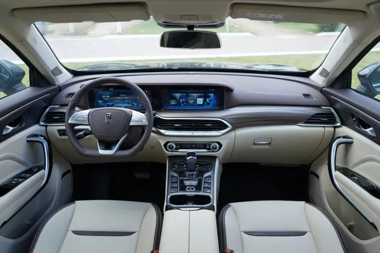 Bestune T77 Pro 1.5 l  Premium BVA