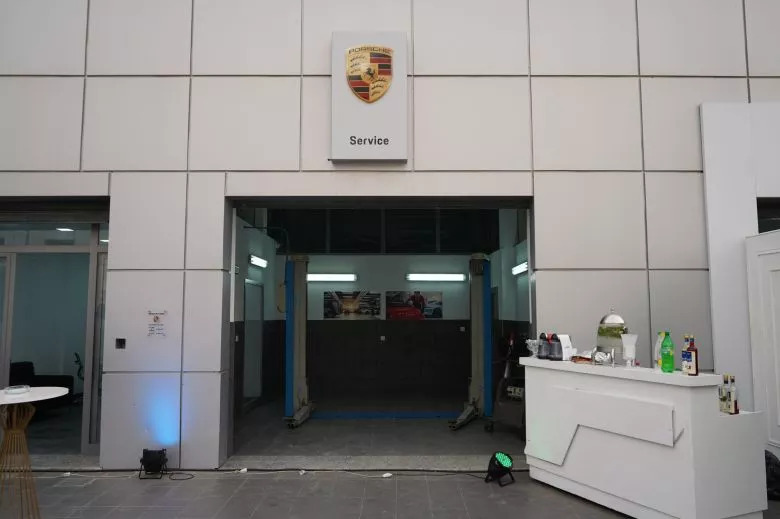 Porsche inaugure un centre de services à Sfax