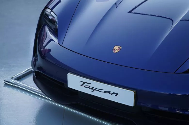 Porsche inaugure un centre de services à Sousse