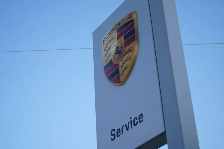 Porsche inaugure un centre de services à Sousse