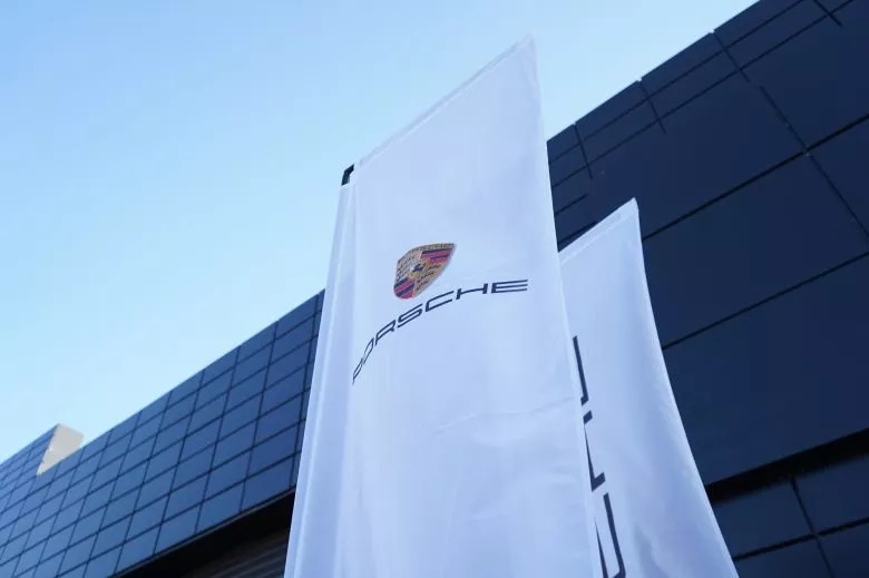 Porsche inaugure un centre de services à Sousse