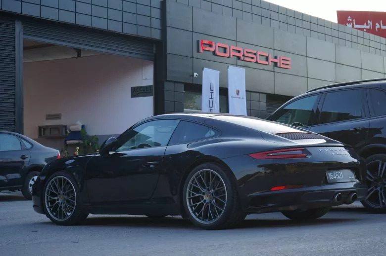 Porsche inaugure un centre de services à Sousse