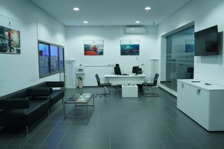 Porsche inaugure un centre de services à Sousse