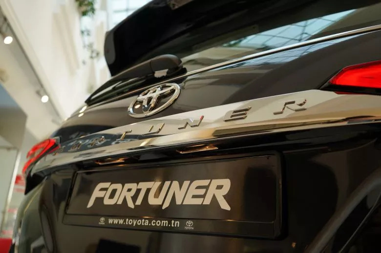 Toyota Fortuner 2.4 L D-4D   BVA