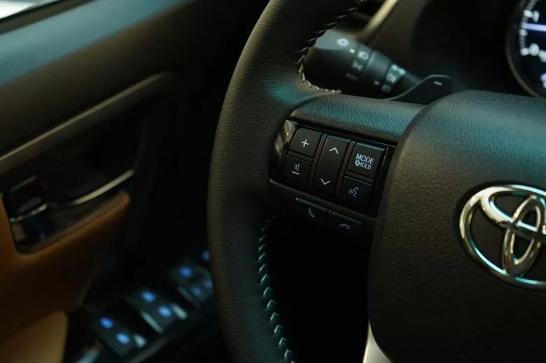 Toyota Fortuner 2.4 L D-4D   BVA