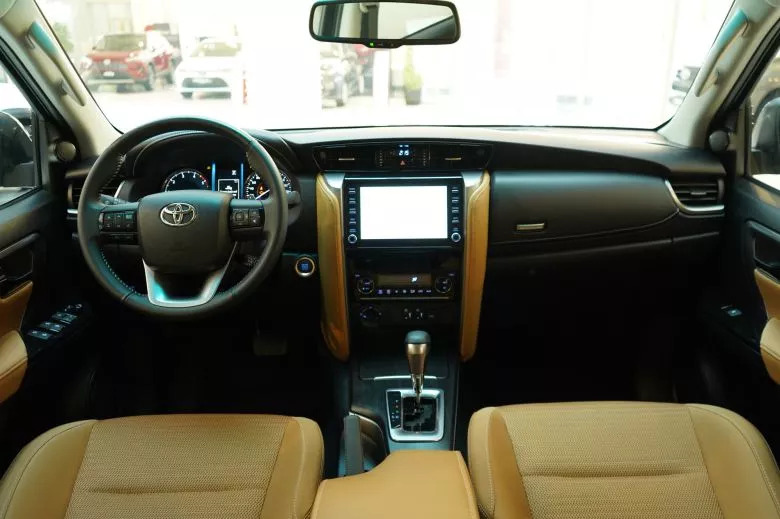 Toyota Fortuner 2.4 L D-4D   BVA