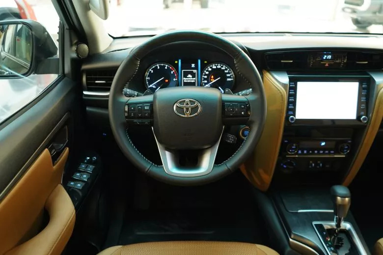 Toyota Fortuner 2.4 L D-4D   BVA