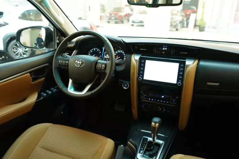 Toyota Fortuner 2.4 L D-4D   BVA