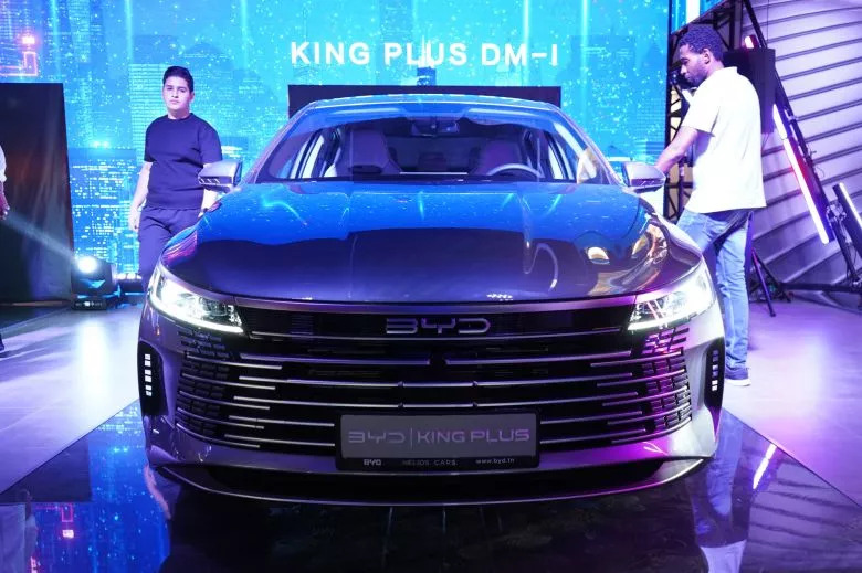 Le géant chinois lance 5 nouveaux modèles électriques et hybrides rechargeables