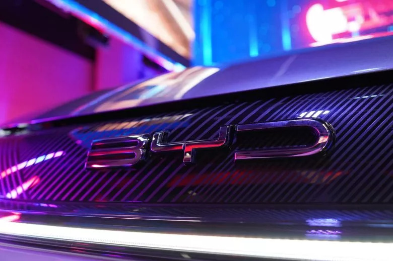 Le géant chinois lance 5 nouveaux modèles électriques et hybrides rechargeables