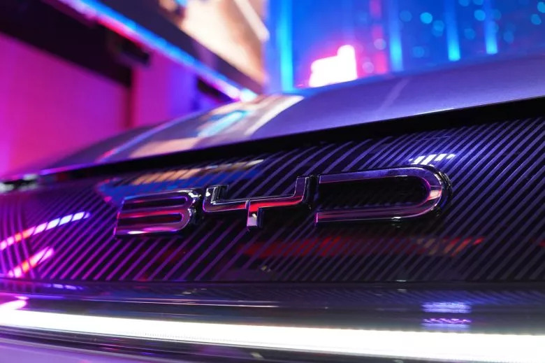 Le géant chinois lance 5 nouveaux modèles électriques et hybrides rechargeables