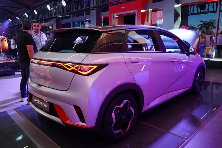 Le géant chinois lance 5 nouveaux modèles électriques et hybrides rechargeables