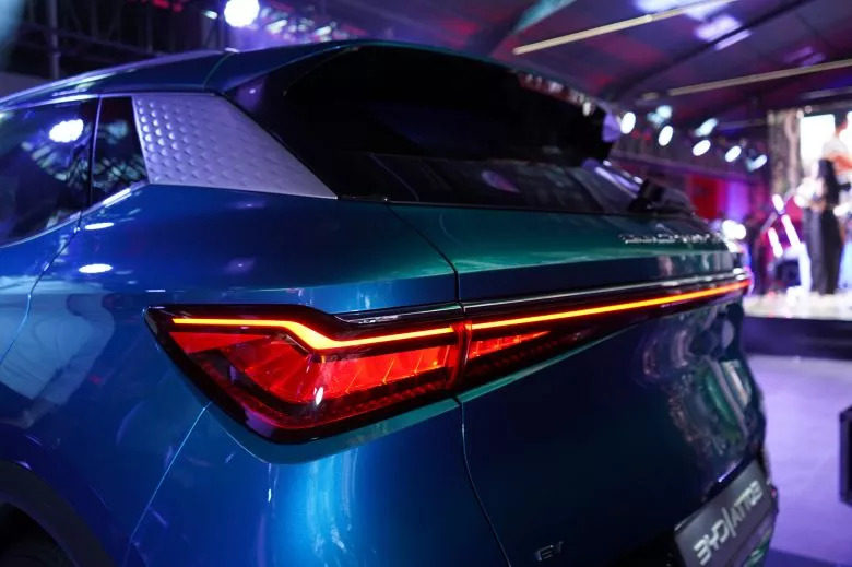 Le géant chinois lance 5 nouveaux modèles électriques et hybrides rechargeables