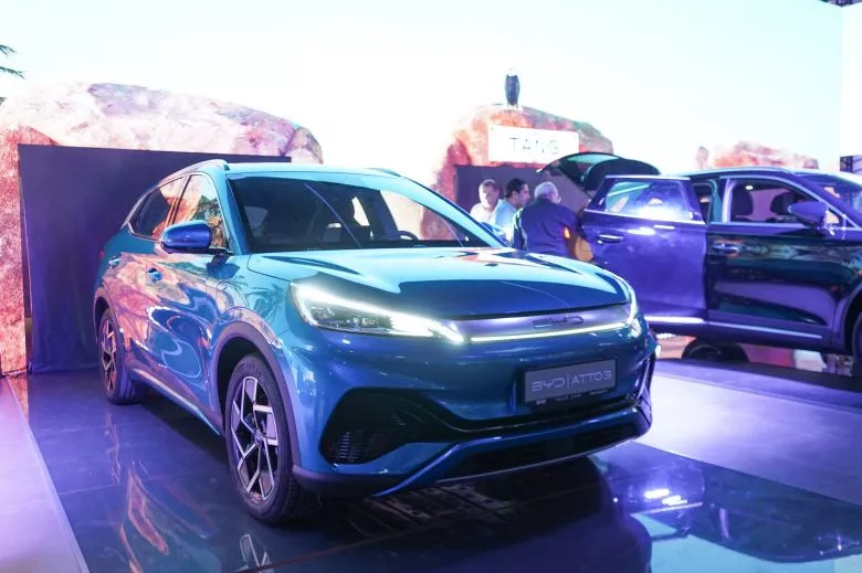 Le géant chinois lance 5 nouveaux modèles électriques et hybrides rechargeables
