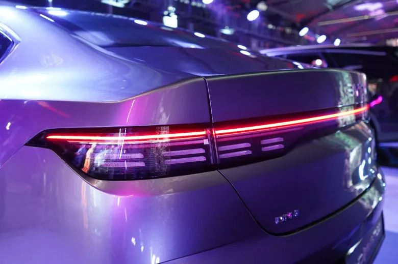 Le géant chinois lance 5 nouveaux modèles électriques et hybrides rechargeables