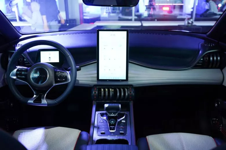 Le géant chinois lance 5 nouveaux modèles électriques et hybrides rechargeables